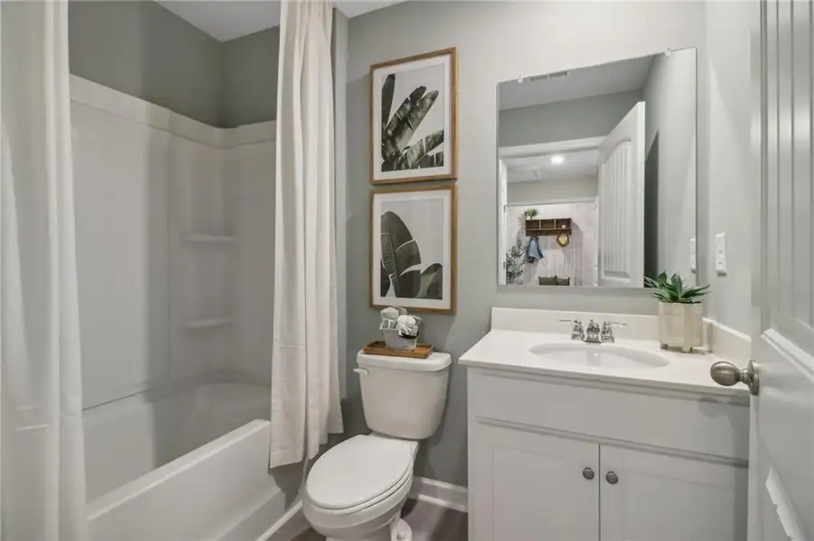 Furnished interior view inside a new home in , Atlanta (Image 33).