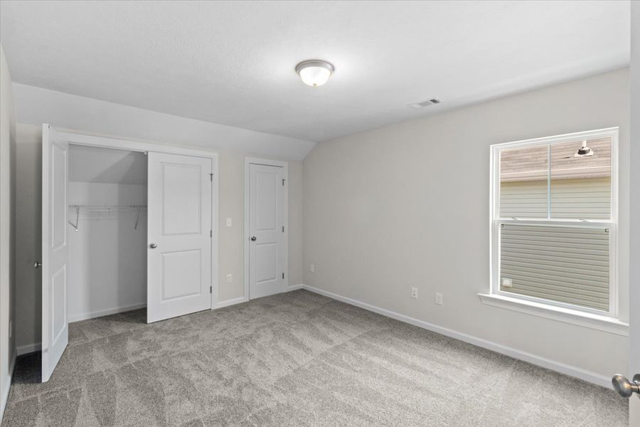 Spacious, unfurnished interior of a new home in Windsor, North Augusta (Image 36).