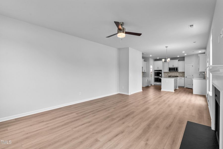 19-Ashley 2102 Channel-19