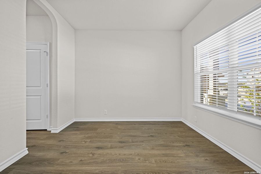 Spacious, unfurnished interior of a new home in Redbird Ranch, San Antonio (Image 19).