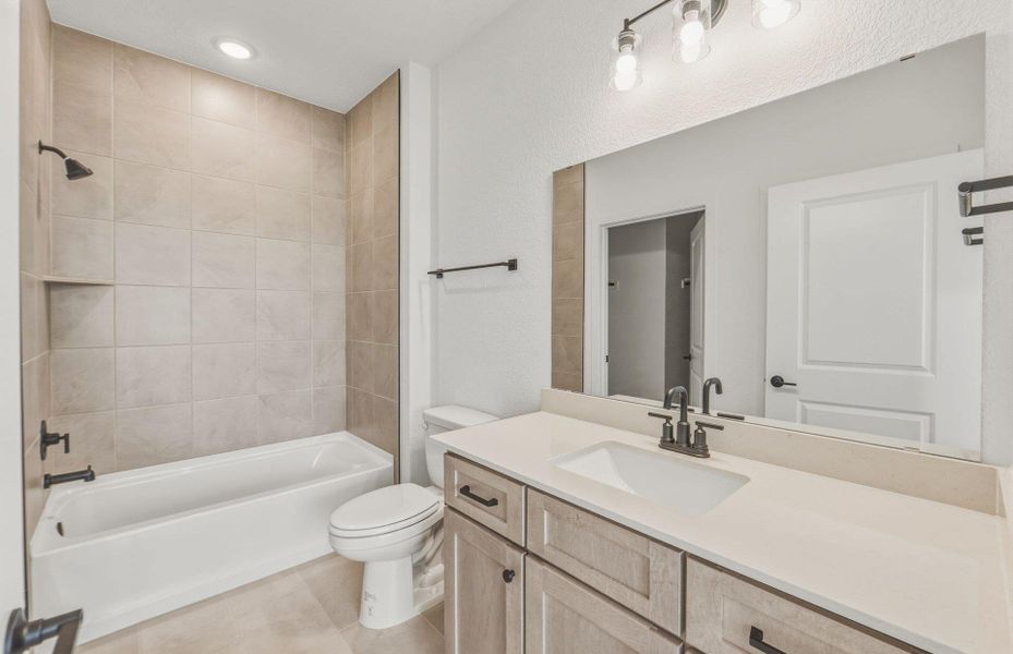 Furnished interior view inside a new home in Sun City Texas, Georgetown (Image 10).