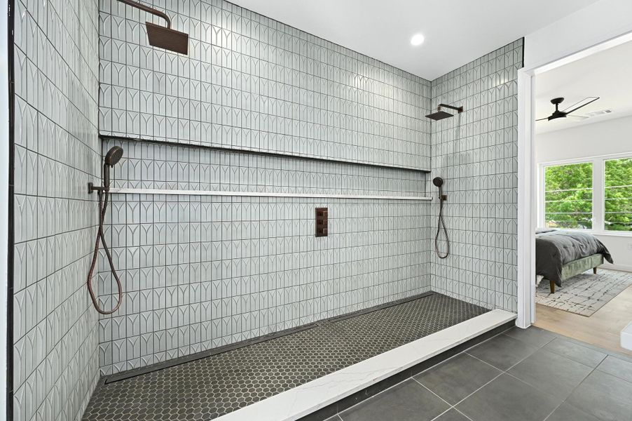 (Glass not installed yet.) (Glass not installed yet.)