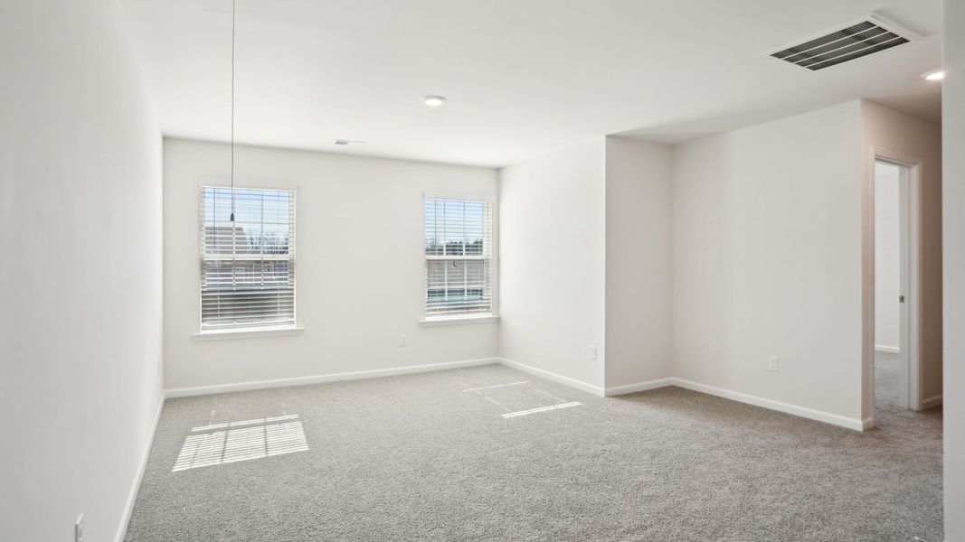 Spacious, unfurnished interior of a new home in Granite Falls, Lancaster (Image 30).