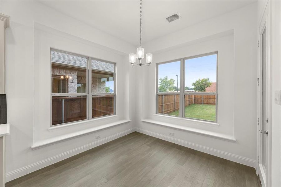 12. 632 Brazos - Nook