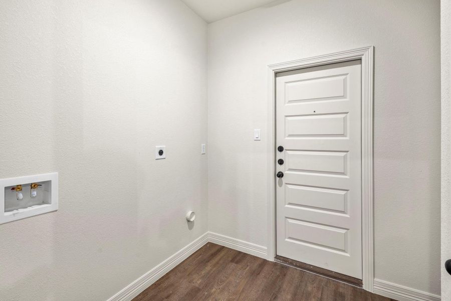 Spacious, unfurnished interior of a new home in , Killeen (Image 19).