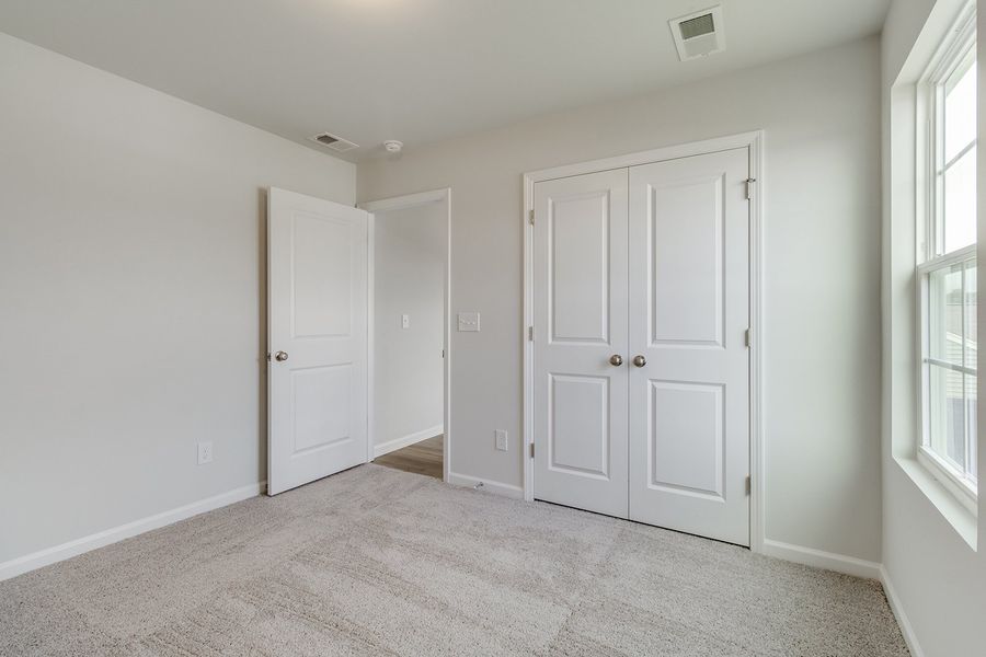 Spacious, unfurnished interior of a new home in Winston Point, Gilbert (Image 35). Spacious, unfurnished interior of a new home in Winston Point, Gilbert (Image 35).