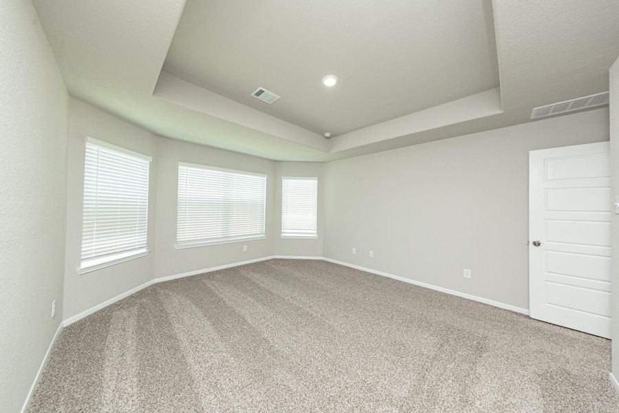 Spacious, unfurnished interior of a new home in Mackenzie Creek, Conroe (Image 23). Spacious, unfurnished interior of a new home in Mackenzie Creek, Conroe (Image 23).