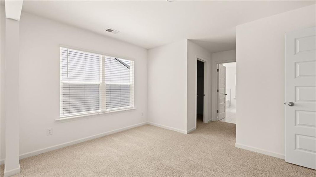 Spacious, unfurnished interior of a new home in Bridle Creek, Locust Grove (Image 38).