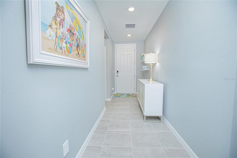 Spacious, unfurnished interior of a new home in The Reserve at Twin Lakes, St. Cloud (Image 16).