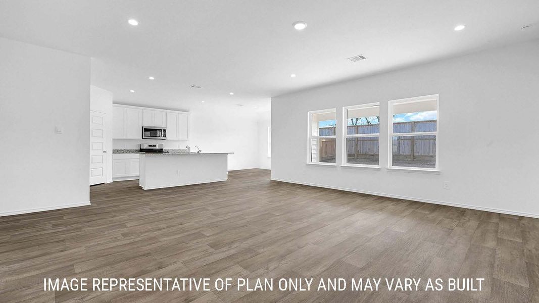 Spacious, unfurnished interior of a new home in Holly Trails, Sour Lake (Image 12).