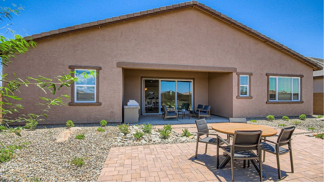 5583 Explorer Exterior Back Base3