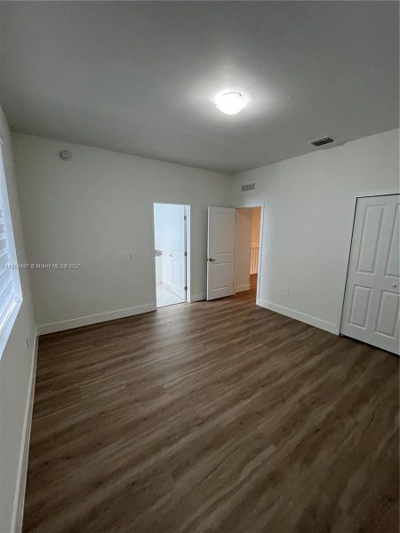 Spacious, unfurnished interior of a new home in , Miami (Image 19).