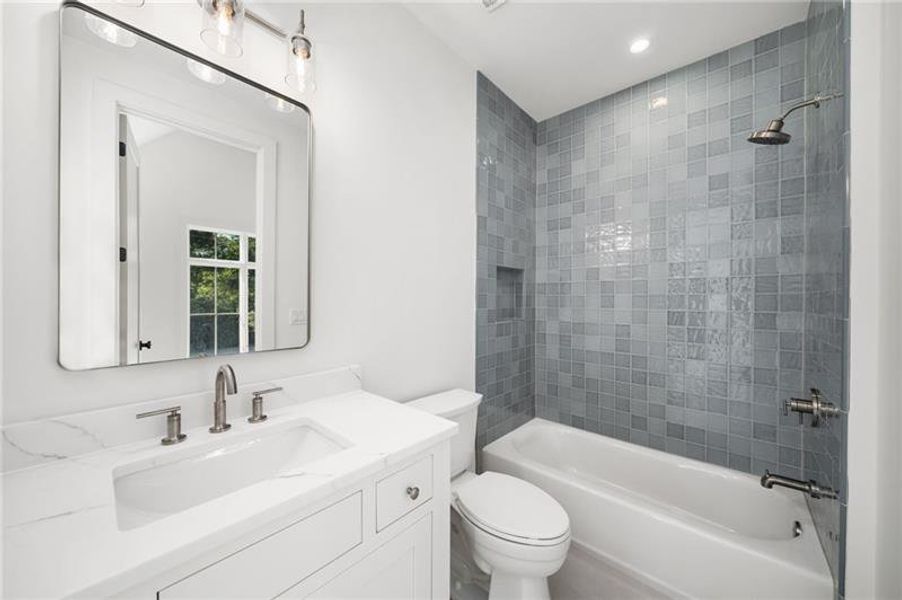 Furnished interior view inside a new home in , Roswell (Image 15).