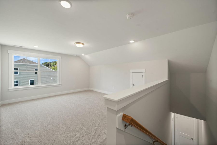 Image 41 of a home in Redland.