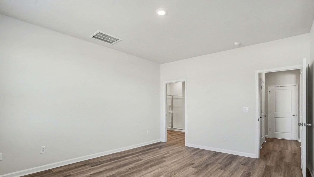 Spacious, unfurnished interior of a new home in Auberon Woods, Conway (Image 8).