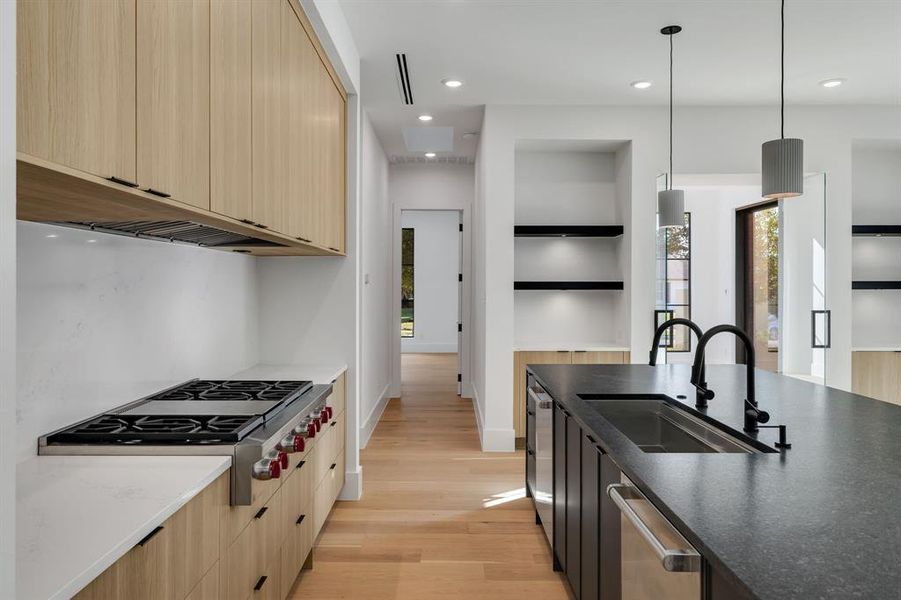 Furnished interior view inside a new home in , Farmers Branch (Image 11).