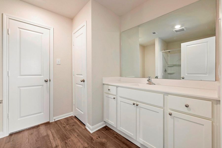 Furnished interior view inside a new home in Freeman Ranch, Katy (Image 3).