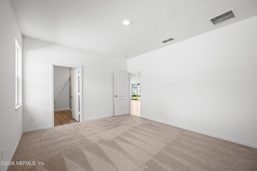 Spacious, unfurnished interior of a new home in Westport Landing, Jacksonville (Image 18).
