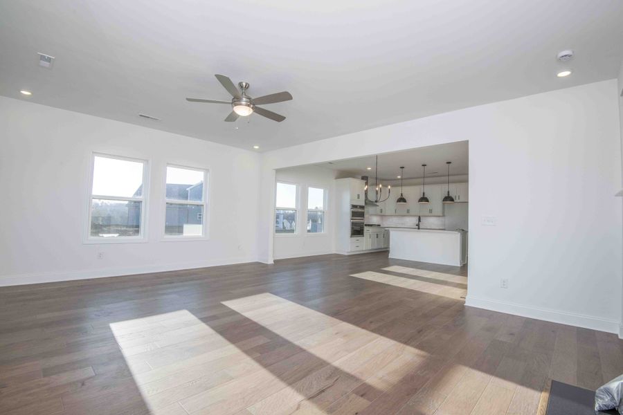 *Photo of example home. Selections and Finishes May Vary.*