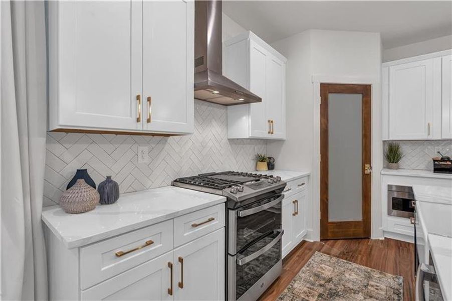 Furnished interior view inside a new home in Ferguson Corners, Emerson (Image 13).
