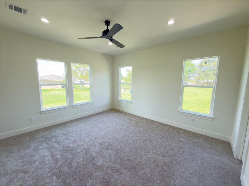 Spacious, unfurnished interior of a new home in , Livingston (Image 32).