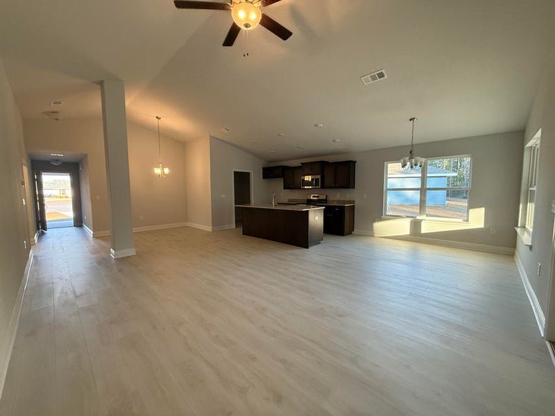 Spacious, unfurnished interior of a new home in Ashton View, Crestview (Image 9).