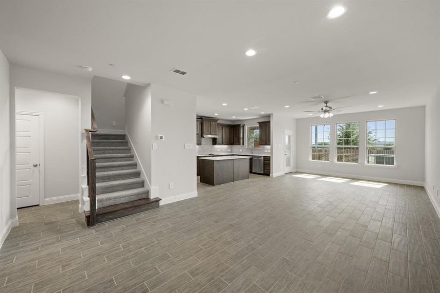 660 Sandiford- Great room-1 660 Sandiford- Great room-1