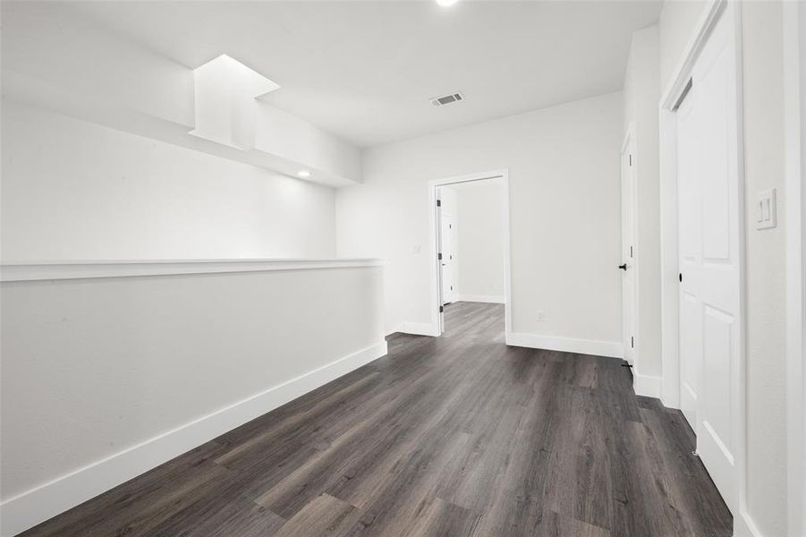 Spacious, unfurnished interior of a new home in , Dallas (Image 19).