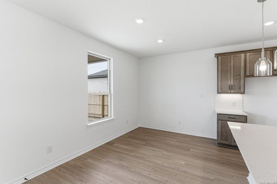 Spacious, unfurnished interior of a new home in Nopal Valley, San Antonio (Image 47).