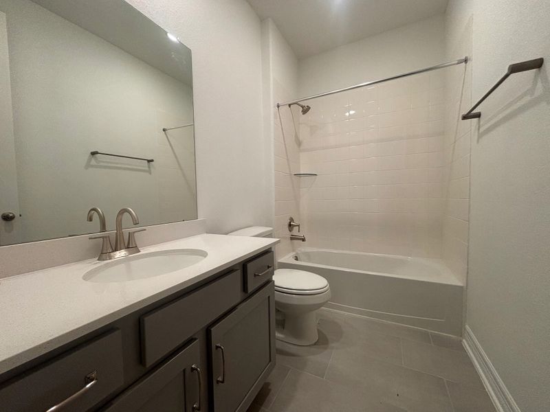 Furnished interior view inside a new home in Ashland, Richwood (Image 4).