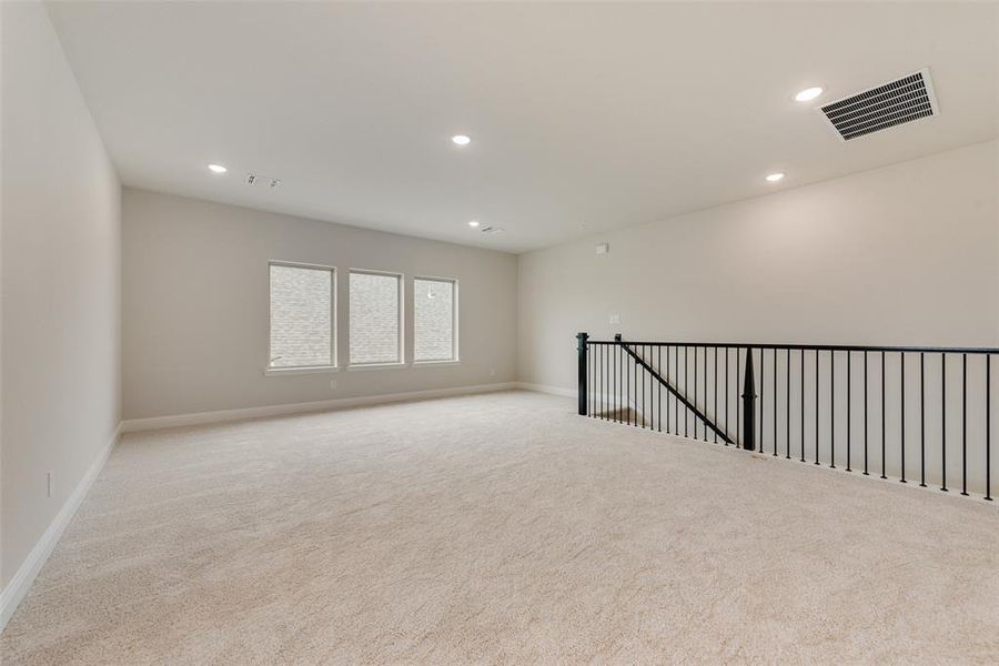 Spacious, unfurnished interior of a new home in Sutton Fields, Celina (Image 37).