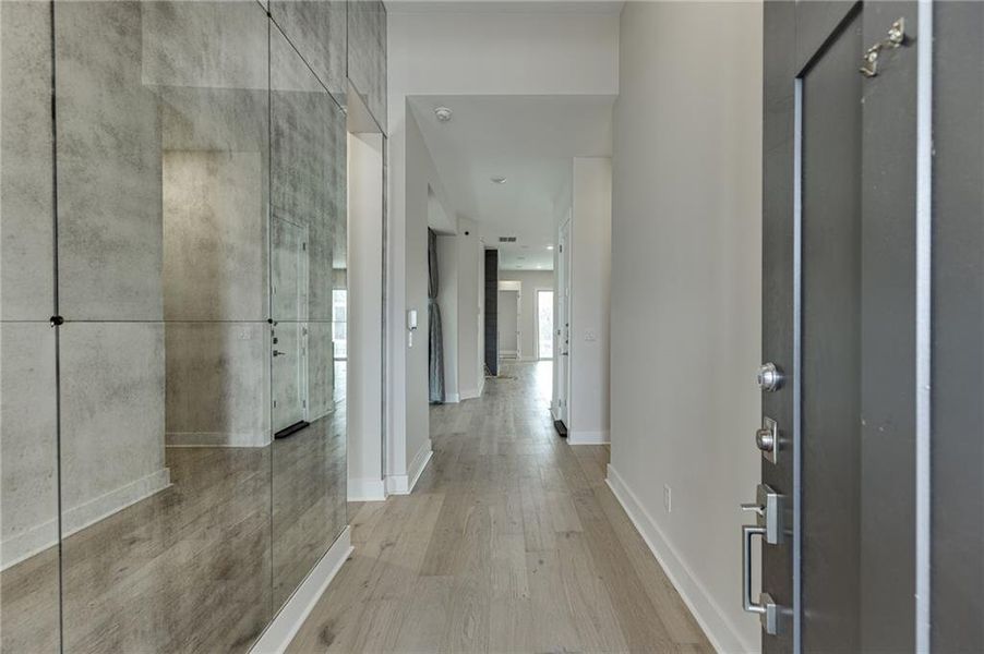 Spacious, unfurnished interior of a new home in The Retreat at Sterling on the Lake 48', Flowery Branch (Image 35).