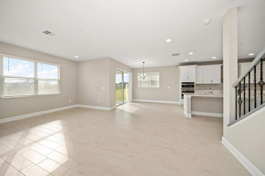 Spacious, unfurnished interior of a new home in Chapel Crossings, Wesley Chapel (Image 20). Spacious, unfurnished interior of a new home in Chapel Crossings, Wesley Chapel (Image 20).