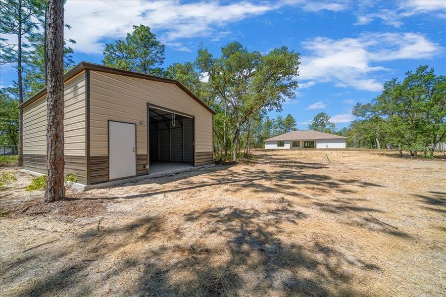 Exterior details and patio area of a home in , Ocala (Image 34).
