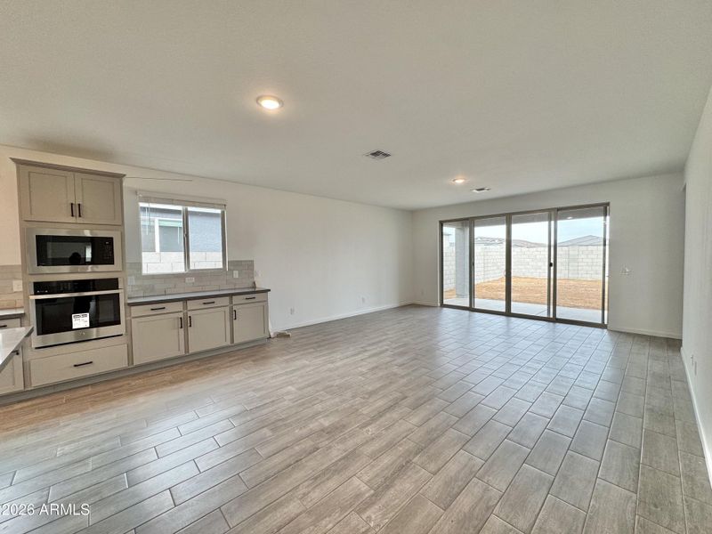 007 Dining and Greatroom