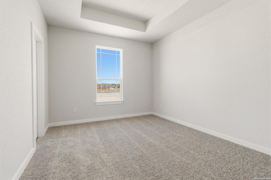 Spacious, unfurnished interior of a new home in Alamo Estates, San Antonio (Image 19).
