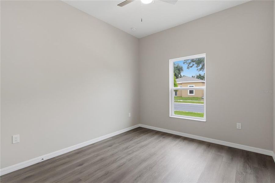 Spacious, unfurnished interior of a new home in , Tampa (Image 8).