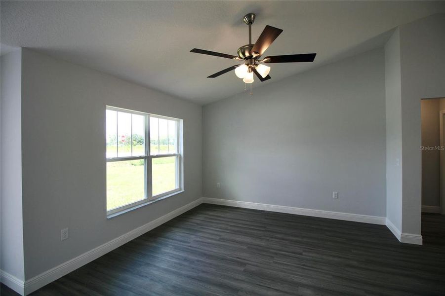 Spacious, unfurnished interior of a new home in , Ocala (Image 24).