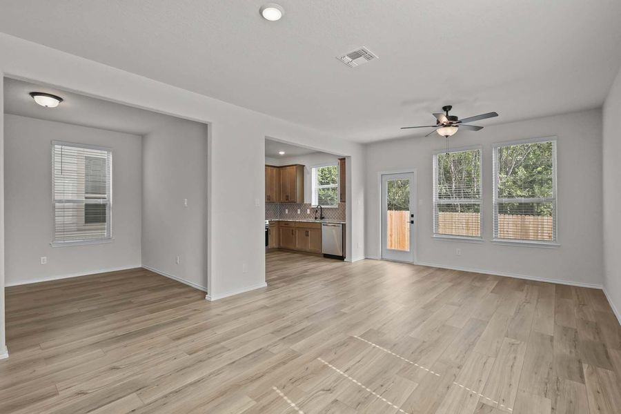 Representative unfurnished interior of a home built from the The Florence B by Davidson Homes LLC in Cedar Heights, San Antonio (Image 15).