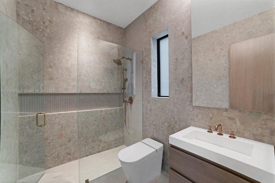 Image 55 of a home in .