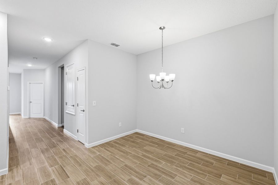 Spacious, unfurnished interior of a new home in Summerbrooke, Mount Dora (Image 10).