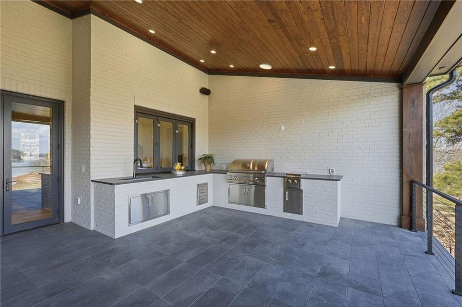 Exterior details and patio area of a home in , Gainesville (Image 4).