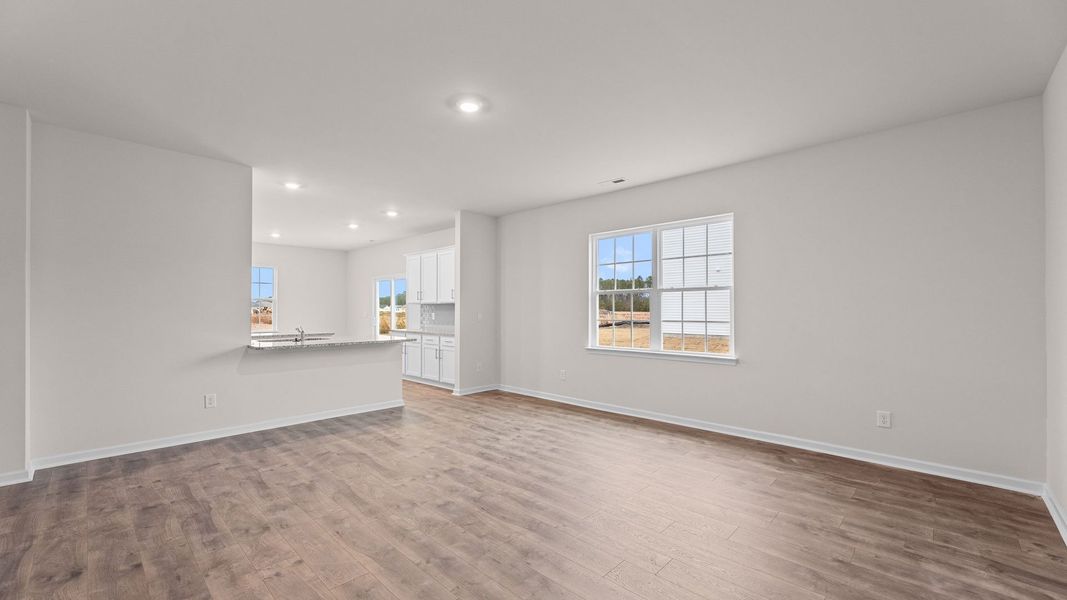 Spacious, unfurnished interior of a new home in Ridgewood Farms, Winterville (Image 16).