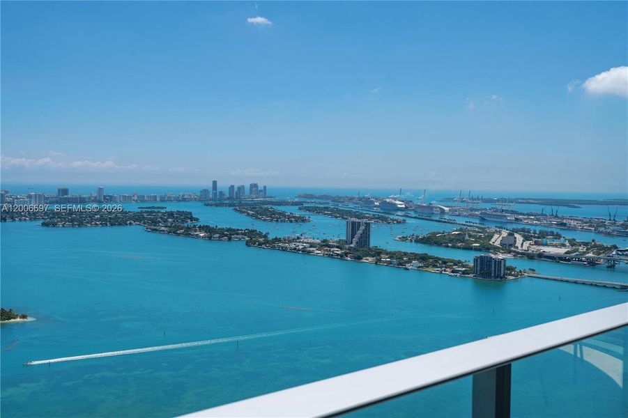 Image 83 of a home in .