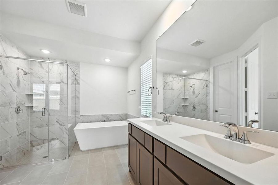 Furnished interior view inside a new home in Hillstead, Lavon (Image 16).