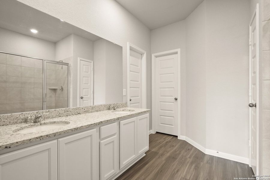 Furnished interior view inside a new home in Cinco Lakes, San Antonio (Image 5).