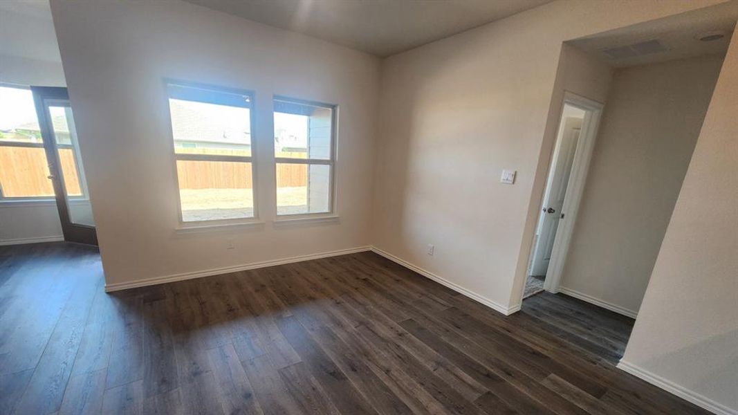 Spacious, unfurnished interior of a new home in Waverly Estates, Nevada (Image 13). Spacious, unfurnished interior of a new home in Waverly Estates, Nevada (Image 13).