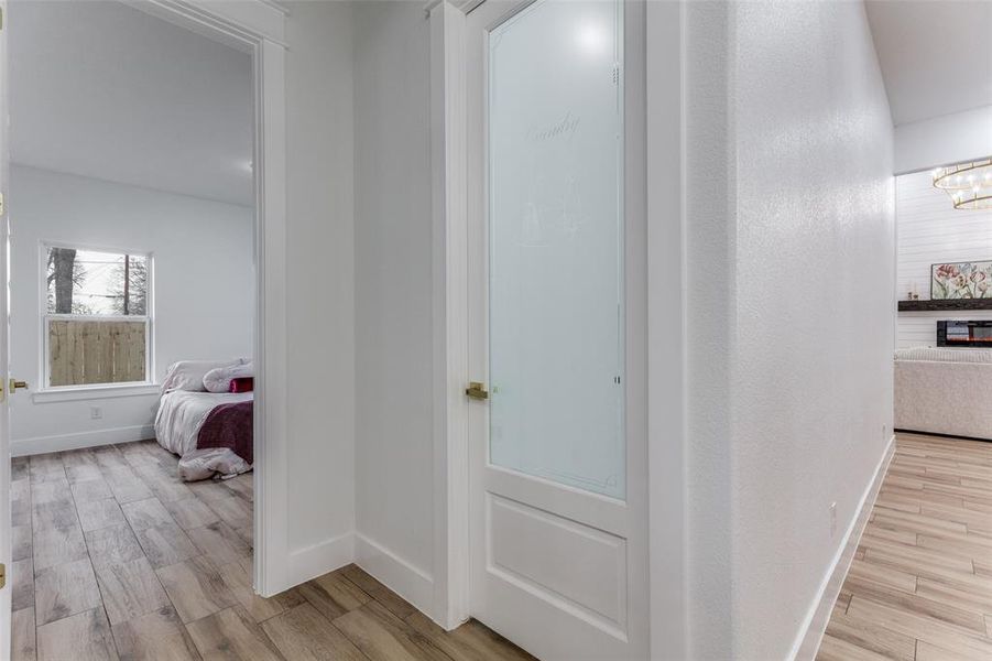 Spacious, unfurnished interior of a new home in , Lake Worth (Image 20).