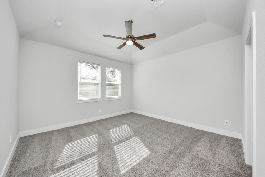 Spacious, unfurnished interior of a new home in Laurel Landing: Landmark Collection, Alvin (Image 32).