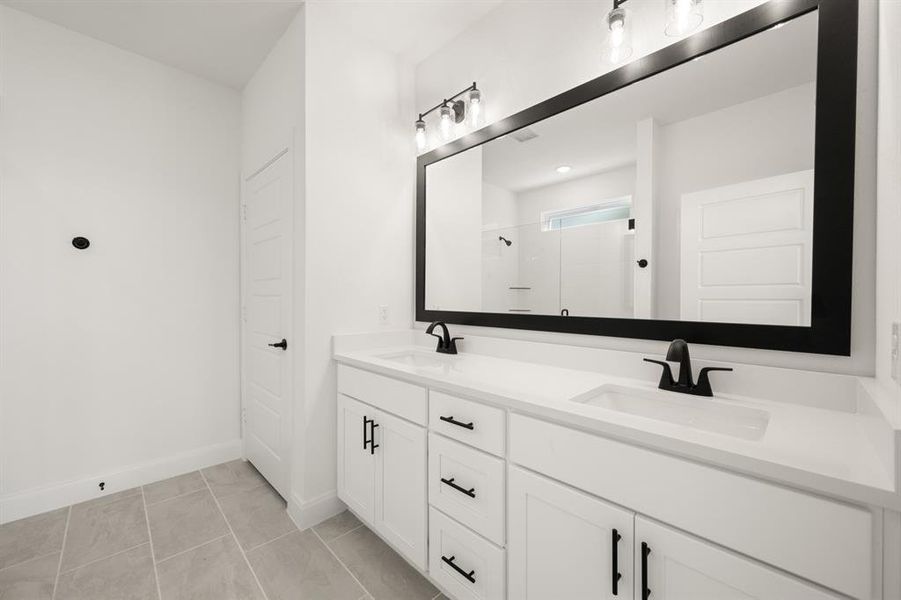 1015 Abigail- Primary Suite-4